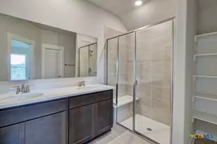 943 Cloudy Sky Rd, New Braunfels, TX 78130 - Photo 10