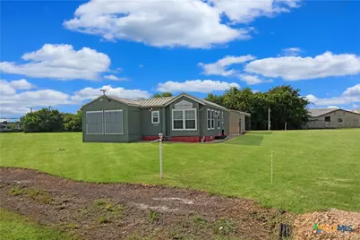 1209 W Oakland Avenue, Seadrift, TX 77983 - Photo 1