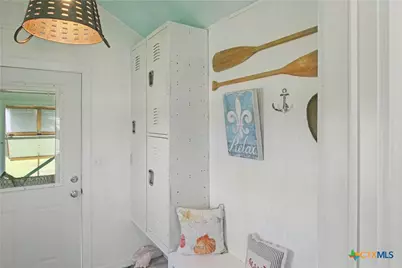 1209 W Oakland Avenue, Seadrift, TX 77983 - Photo 10