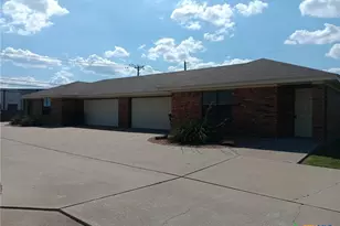 908 McDaniel Cir, Killeen, TX 76543 - Photo 2