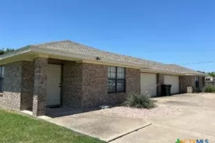 909 McDaniel Cir, Killeen, TX 76543 - Photo 2