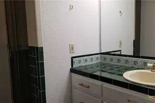 1123 W Coll St, New Braunfels, TX 78130 - Photo 14