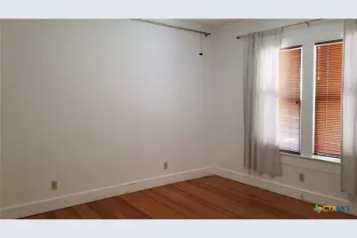 1123 Coll Street, New Braunfels, TX 78130 - Photo 12