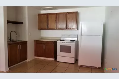 1123 W Coll Street, New Braunfels, TX 78130 - Photo 22