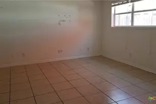 1123 W Coll St, New Braunfels, TX 78130 - Photo 20