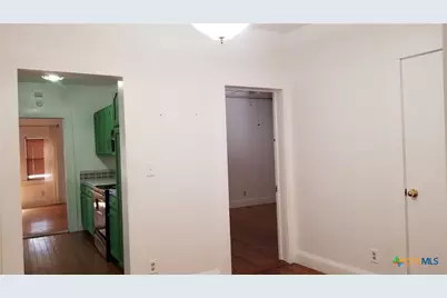 1123 Coll Street, New Braunfels, TX 78130 - Photo 10