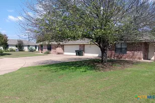 912 McDaniel Cir, Killeen, TX 76543 - Photo 2