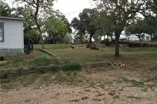 914 Macarthur St, Cuero, TX 77954 - Photo 6