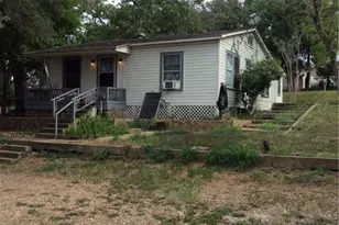 914 Macarthur St, Cuero, TX 77954 - Photo 4