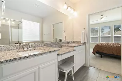 2275 W Oak Run Parkway, New Braunfels, TX 78132 - Photo 16