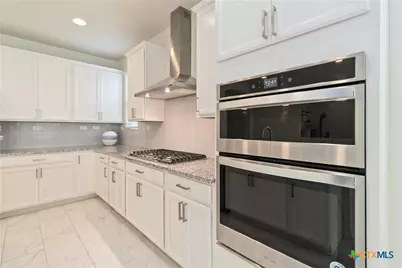 2275 W Oak Run Parkway, New Braunfels, TX 78132 - Photo 8
