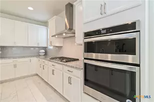 2275 W Oak Run Pkwy, New Braunfels, TX 78132 - Photo 8