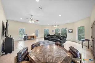 810 Bluff Ridge Ct, New Braunfels, TX 78132 - Photo 26