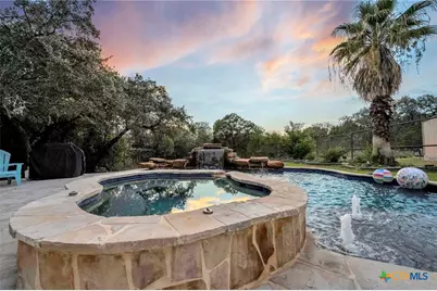810 Bluff Ridge Court, New Braunfels, TX 78132 - Photo 6