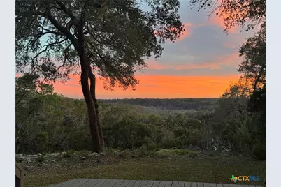 810 Bluff Ridge Court, New Braunfels, TX 78132 - Photo 4