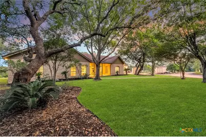 810 Bluff Ridge Court, New Braunfels, TX 78132 - Photo 10