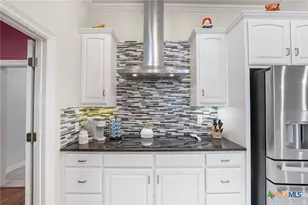 810 Bluff Ridge Ct, New Braunfels, TX 78132 - Photo 16