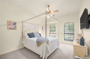 810 Bluff Ridge Ct, New Braunfels, TX 78132 - Photo 30