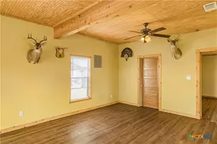 4526 State Hwy 111, Yoakum, TX 77995 - Photo 8