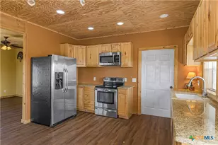 4526 State Hwy 111, Yoakum, TX 77995 - Photo 4