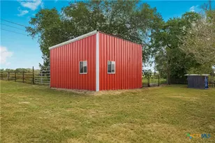 4526 State Hwy 111, Yoakum, TX 77995 - Photo 28