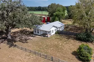 4526 State Hwy 111, Yoakum, TX 77995 - Photo 24