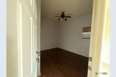 515 E French Street, Cuero, TX 77954 - Photo 10