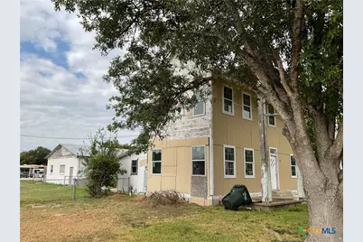 515 E French Street, Cuero, TX 77954 - Photo 2