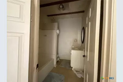 515 E French Street, Cuero, TX 77954 - Photo 6