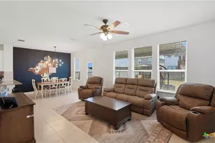 241 Deer Crest Dr, New Braunfels, TX 78130 - Photo 4