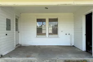 608 3rd St, Cuero, TX 77954 - Photo 8