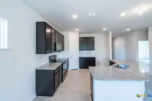 309 Ivy Roads, Seguin, TX 78155 - Photo 6