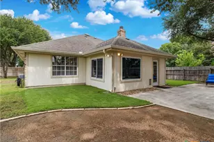 1832 Sunnybrook Dr, New Braunfels, TX 78130 - Photo 38