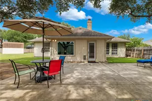 1832 Sunnybrook Dr, New Braunfels, TX 78130 - Photo 40