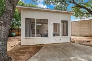 1832 Sunnybrook Dr, New Braunfels, TX 78130 - Photo 46