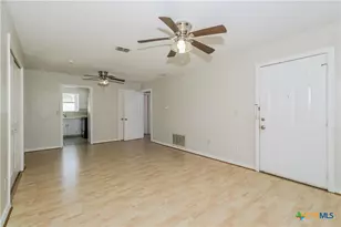 1106 N 18th St, Killeen, TX 76541 - Photo 2