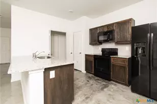 1004 Barbara Jordan St, Killeen, TX 76543 - Photo 6