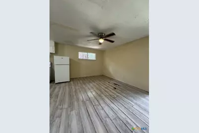 414 E Dunn Avenue #4, Killeen, TX 76541 - Photo 2