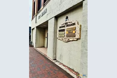 121 S Main #201, Victoria, TX 77901 - Photo 2