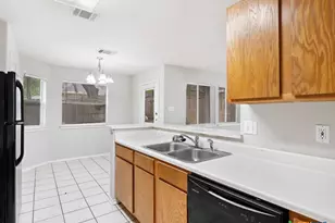 827 Sagewood Trail, San Marcos, TX 78666 - Photo 12