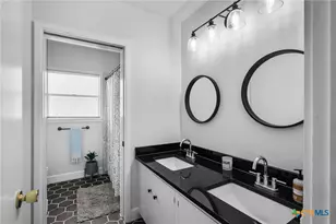 2506 Bon Aire, Victoria, TX 77901 - Photo 32