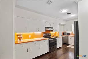 2506 Bon Aire, Victoria, TX 77901 - Photo 14