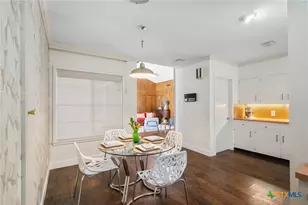 2506 Bon Aire, Victoria, TX 77901 - Photo 10