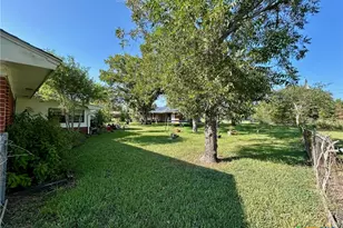 306 Dover St, Victoria, TX 77905 - Photo 6