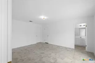 103 Sherwood Dr, Victoria, TX 77901 - Photo 14