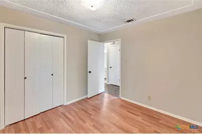 247 Goldenrod Avenue, Victoria, TX 77904 - Photo 16