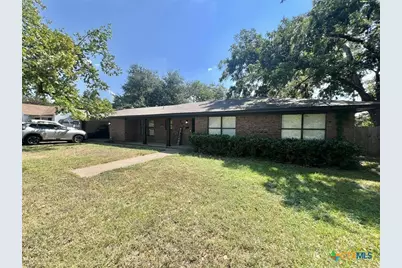 901 N Central, Cameron, TX 76520 - Photo 1