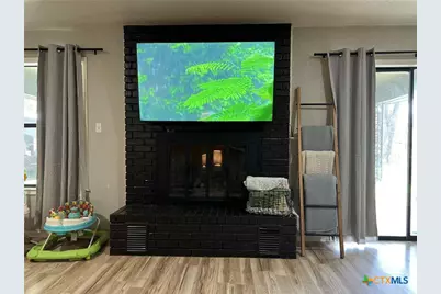 901 N Central, Cameron, TX 76520 - Photo 2