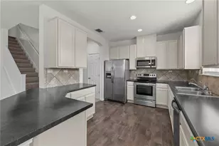 3917 Legend Pond, New Braunfels, TX 78130 - Photo 10