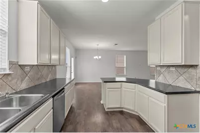 3917 Legend Pond, New Braunfels, TX 78130 - Photo 8